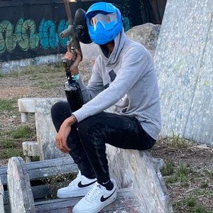 Meet your Posher, Troy